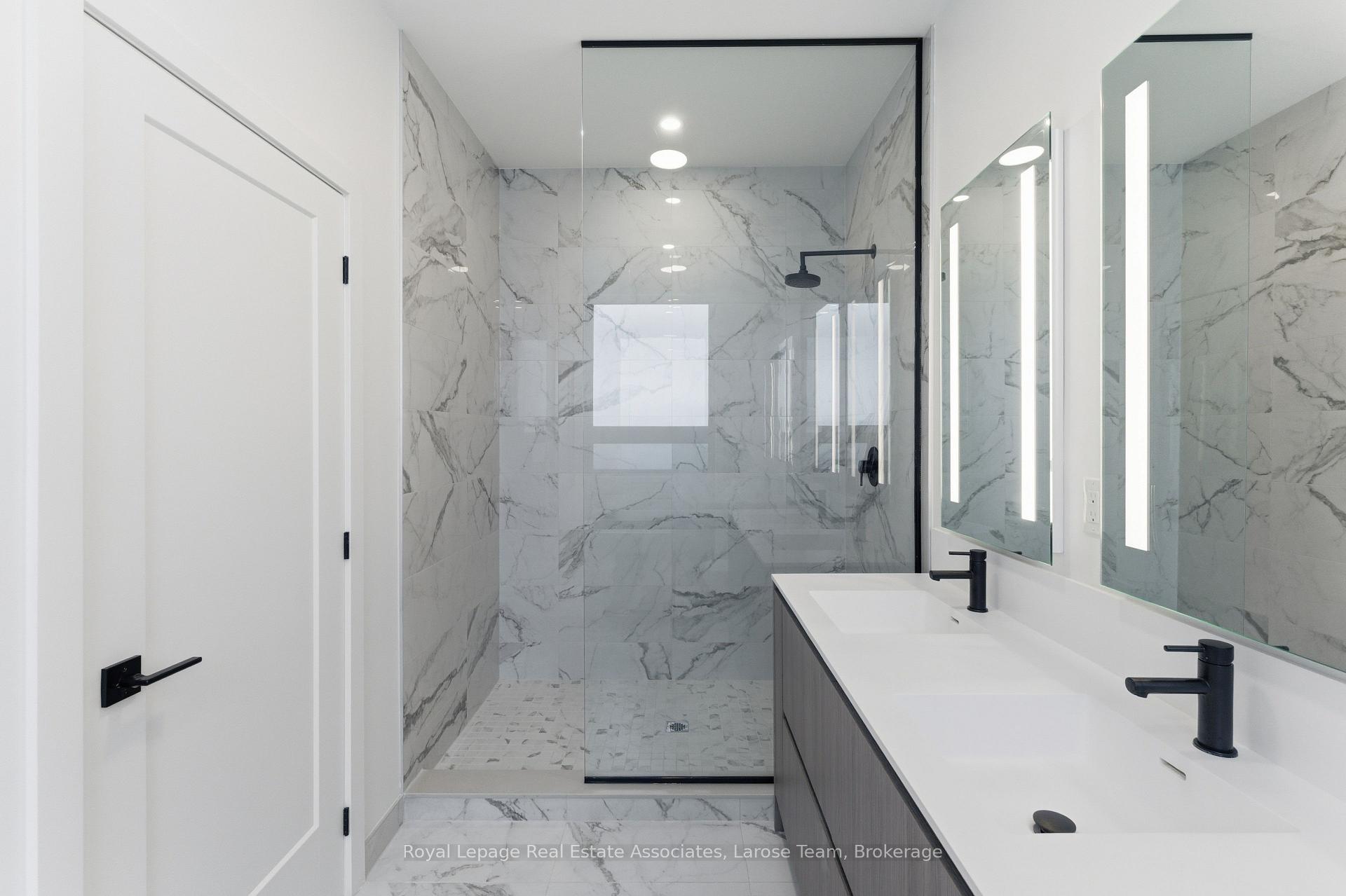 30 Lou Parsons Way 44, Mississauga Unit: 44