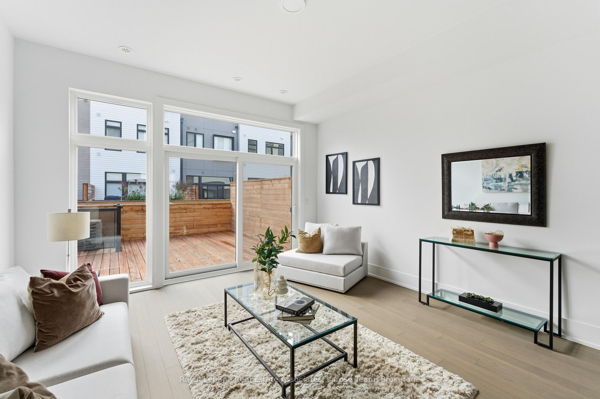 30 Lou Parsons Way 44, Mississauga Unit: 44