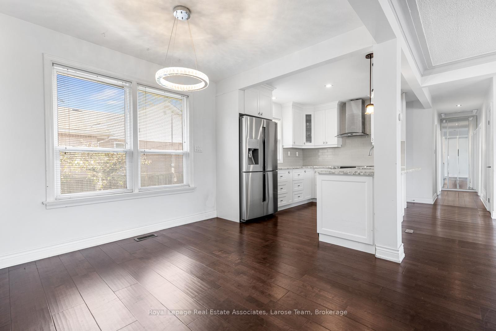 453 Brookside Drive Upper, Oakville Unit: Upper