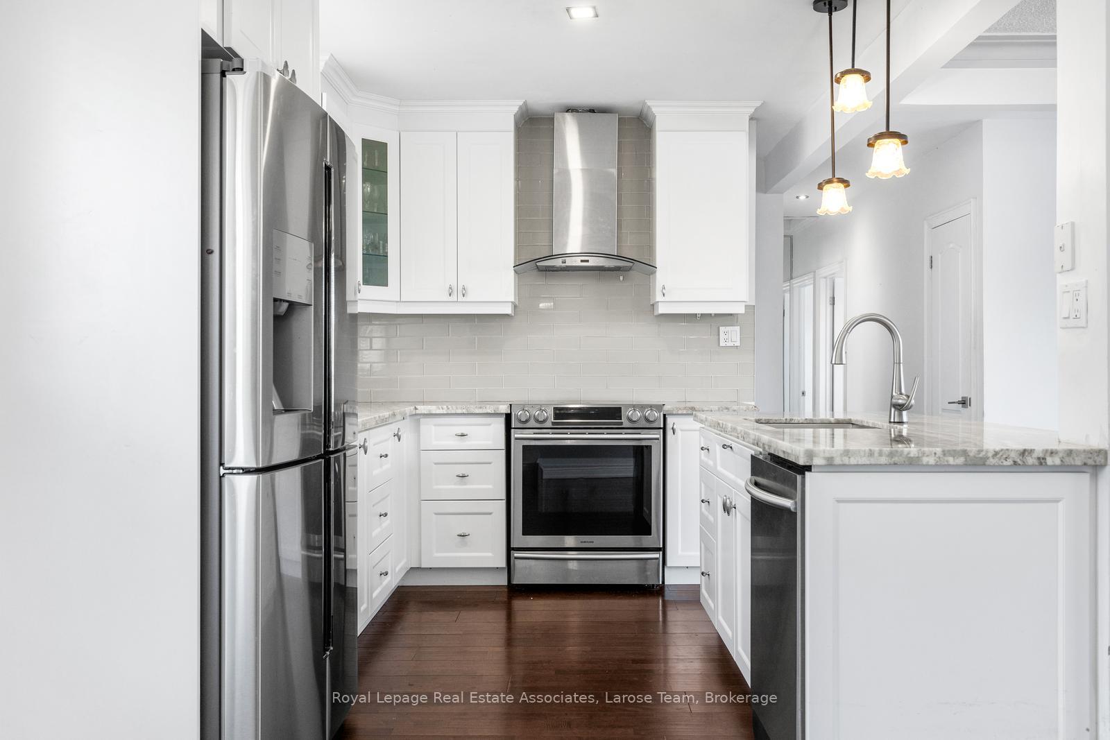 453 Brookside Drive Upper, Oakville Unit: Upper