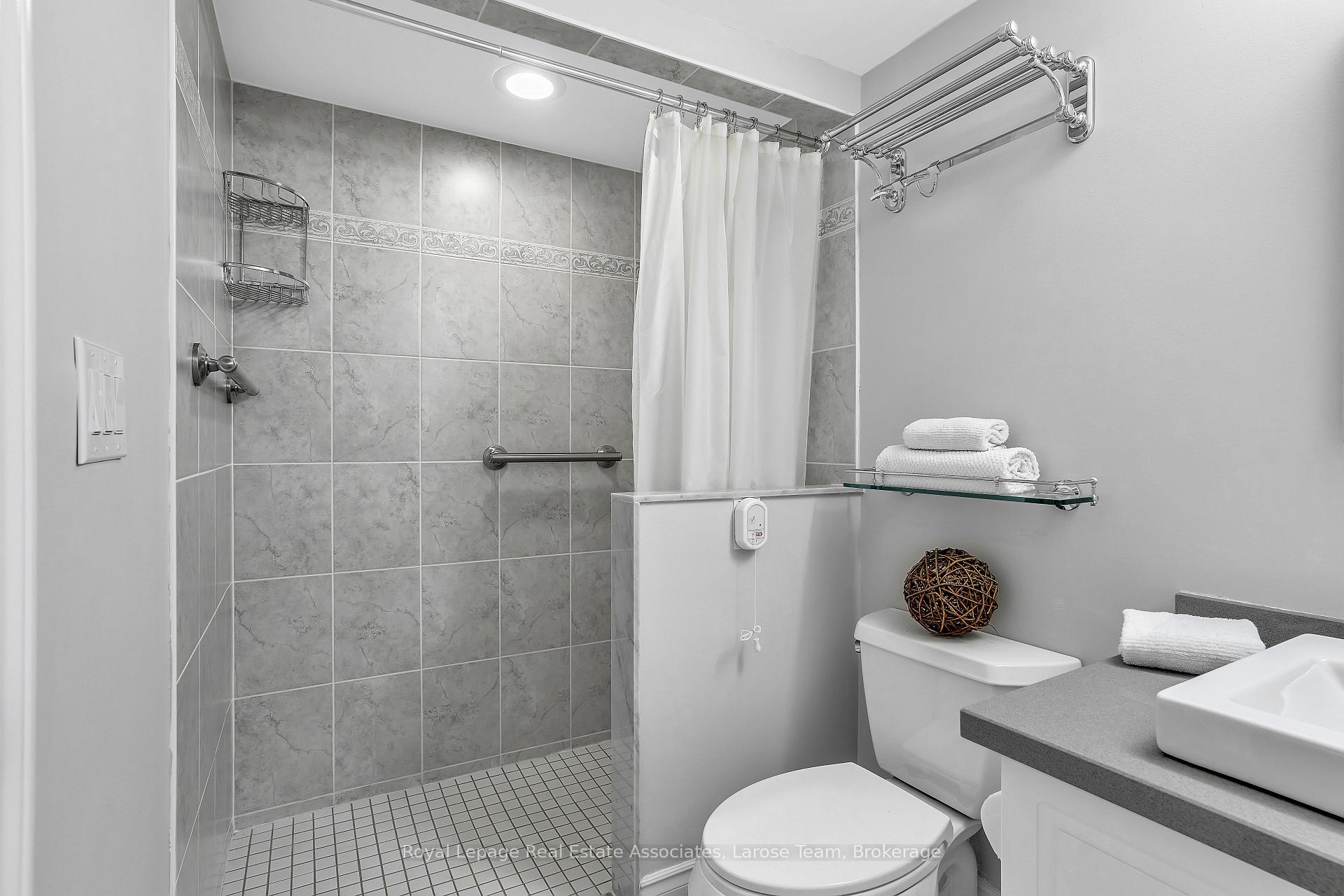 3 Marine Parade Drive 1707