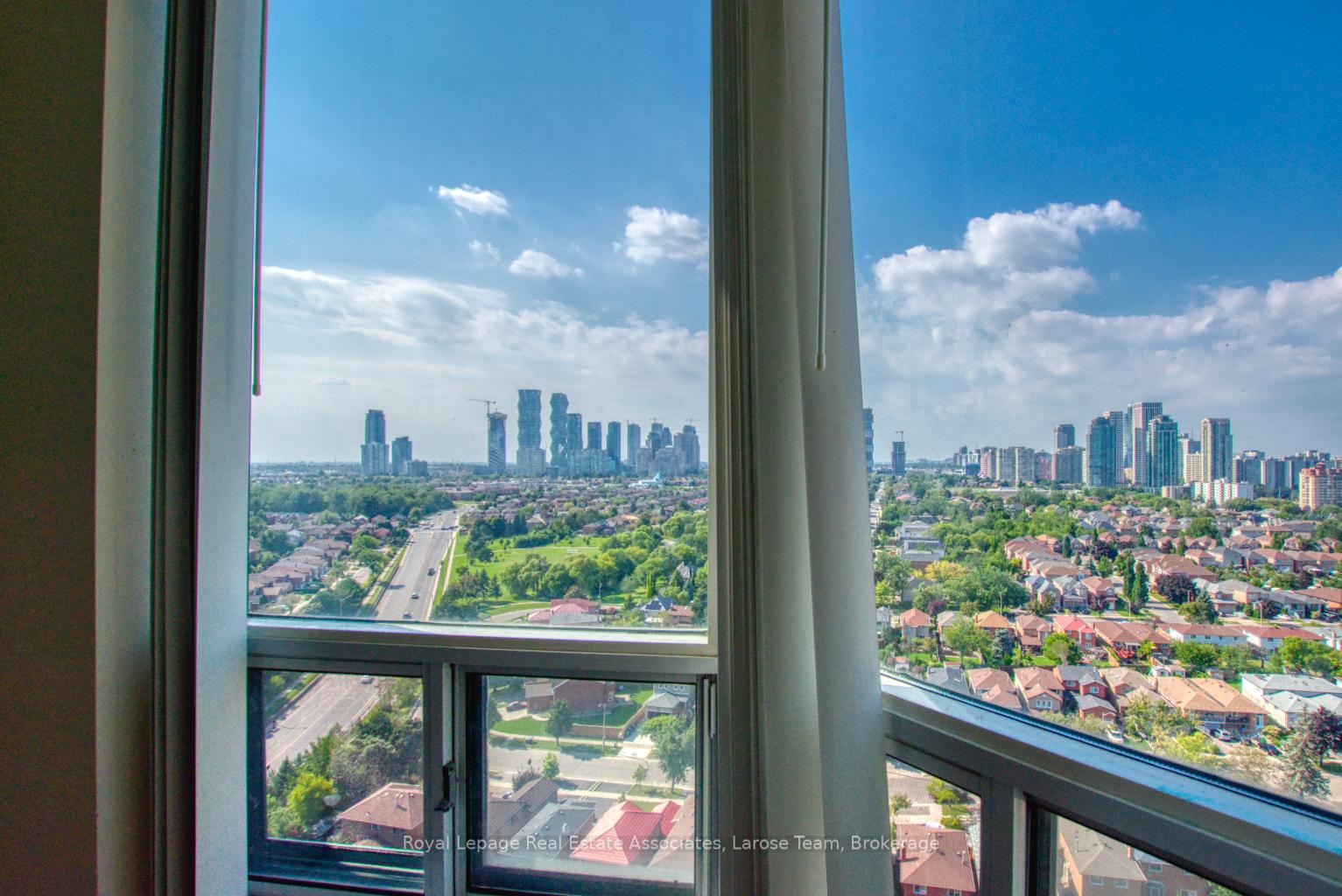 135 Hillcrest Avenue 2212