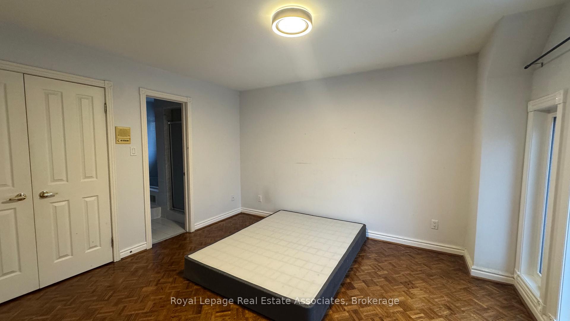 2501 Mississauga Road Unit: Upper