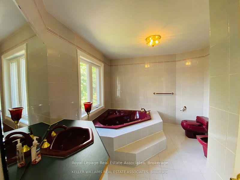 2501 Mississauga Road Unit: Upper