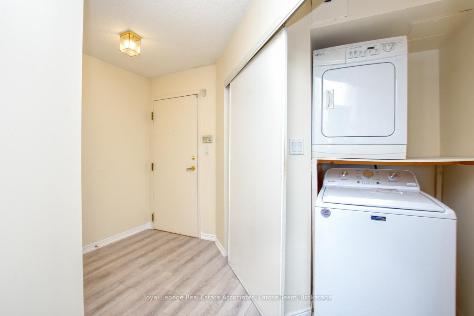 135 Hillcrest Avenue 2212