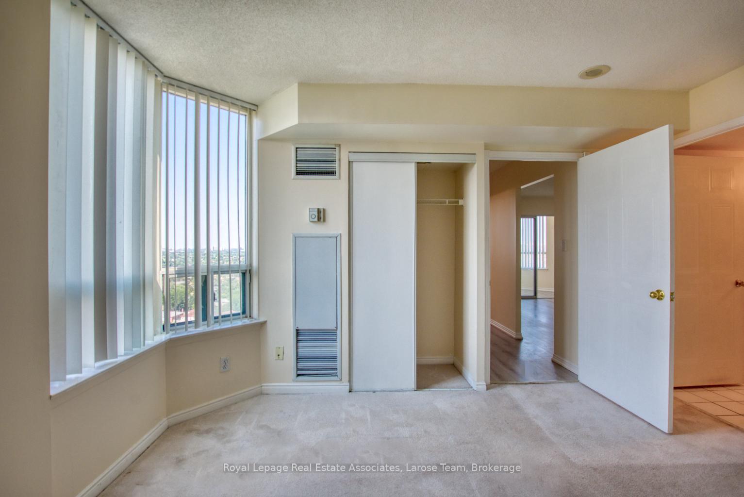 135 Hillcrest Avenue 2212