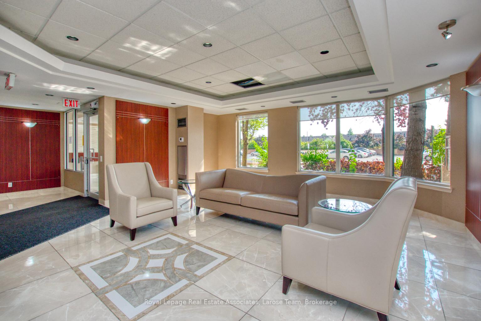 135 Hillcrest Avenue 2212