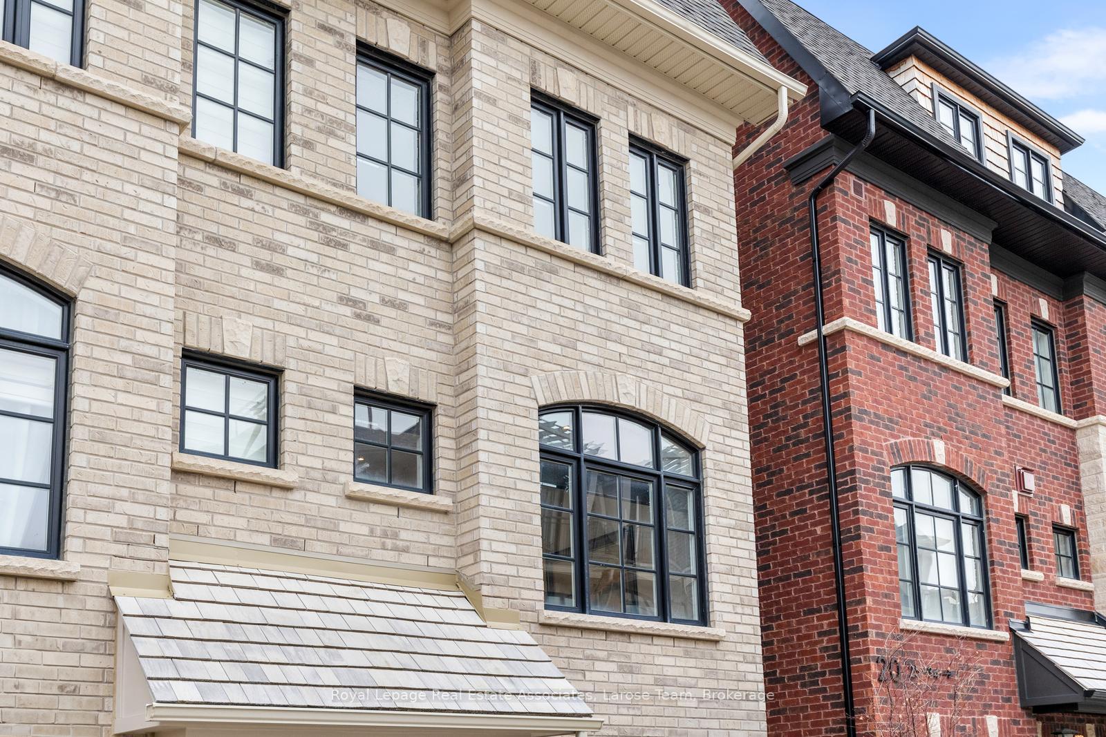 10 Lunar Crescent 24