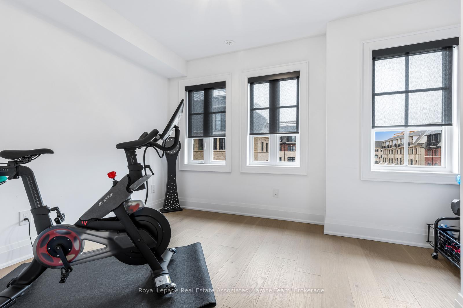 10 Lunar Crescent 24