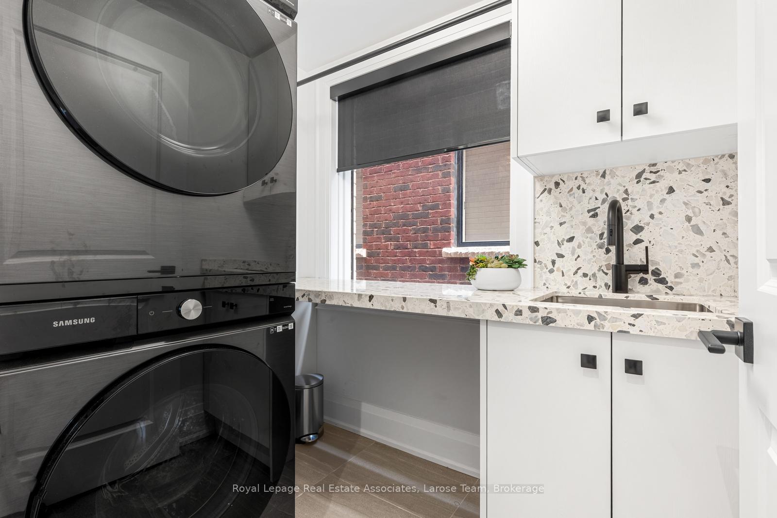 10 Lunar Crescent 24