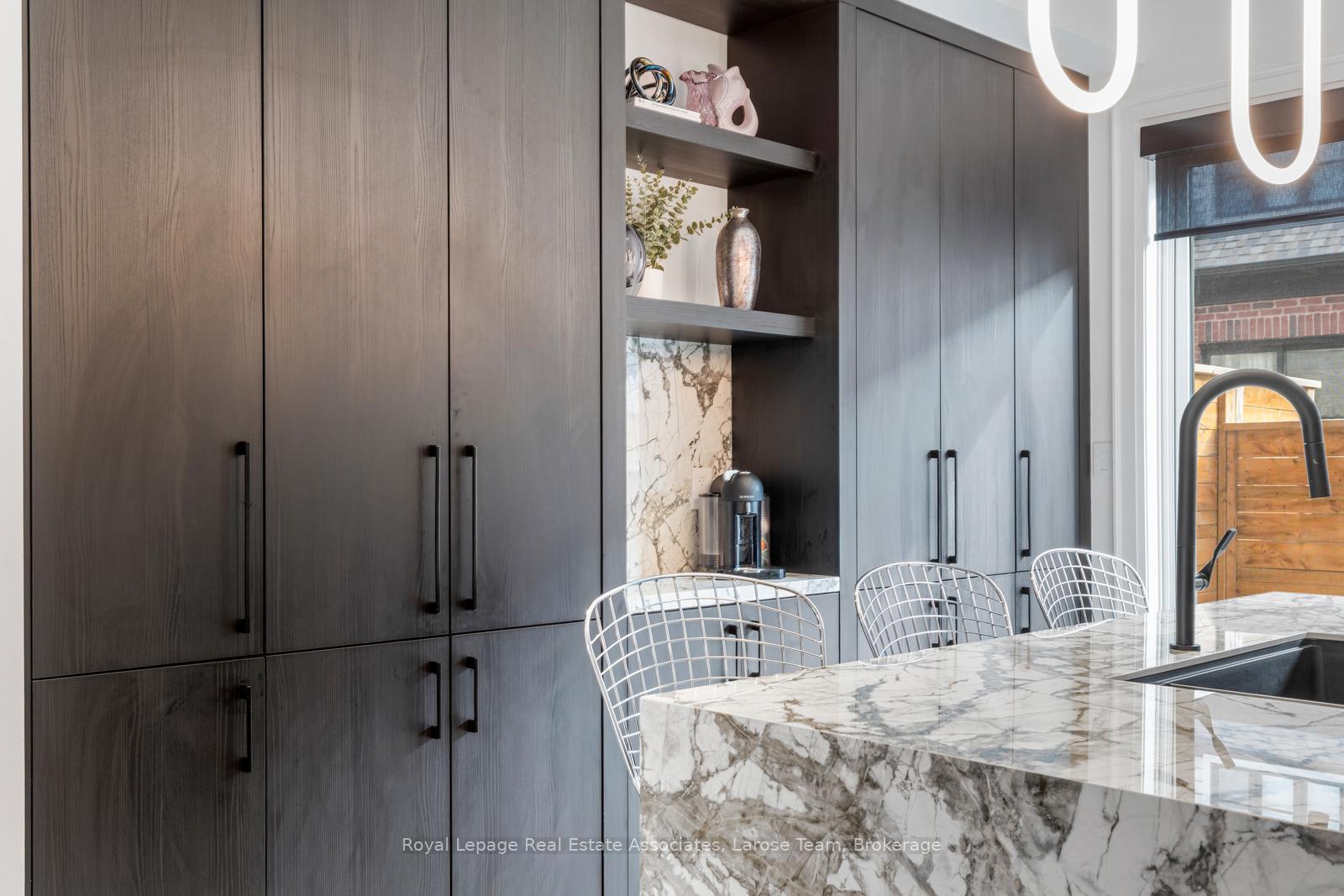 10 Lunar Crescent 24