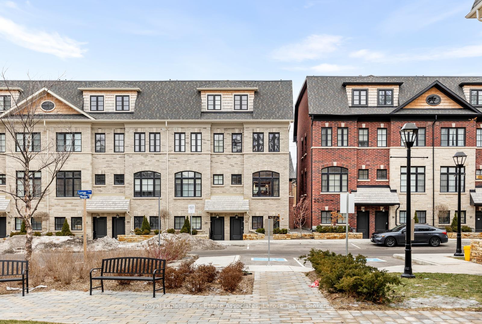 10 Lunar Crescent 24