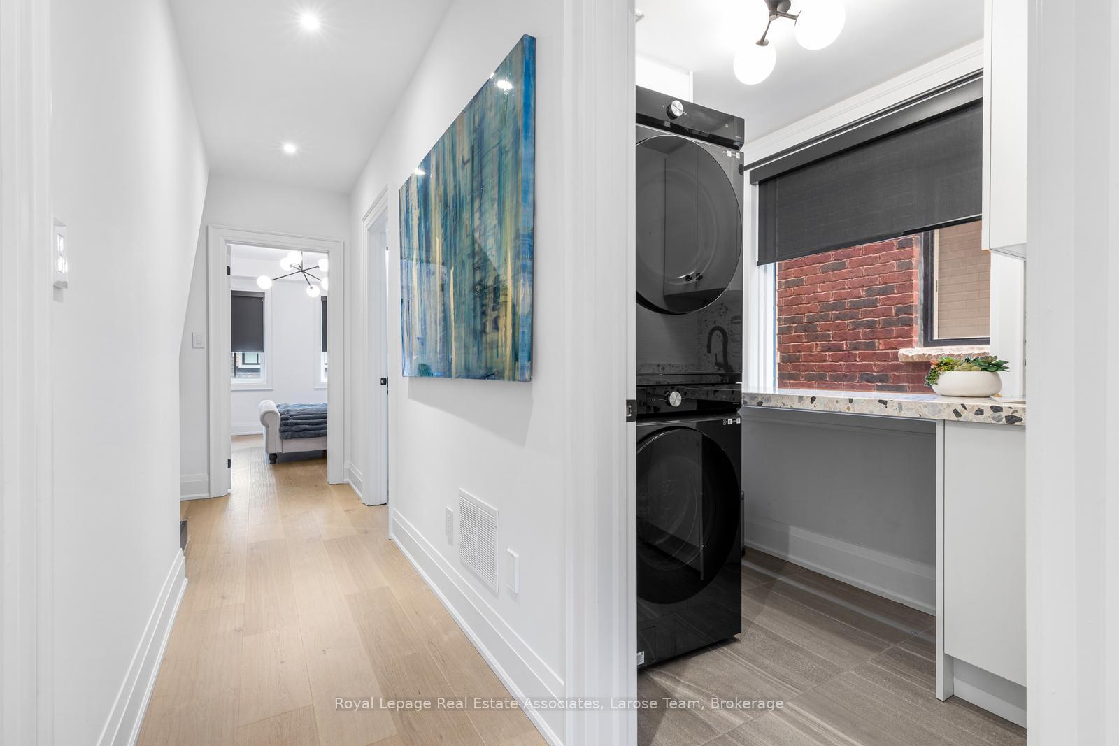 10 Lunar Crescent 24