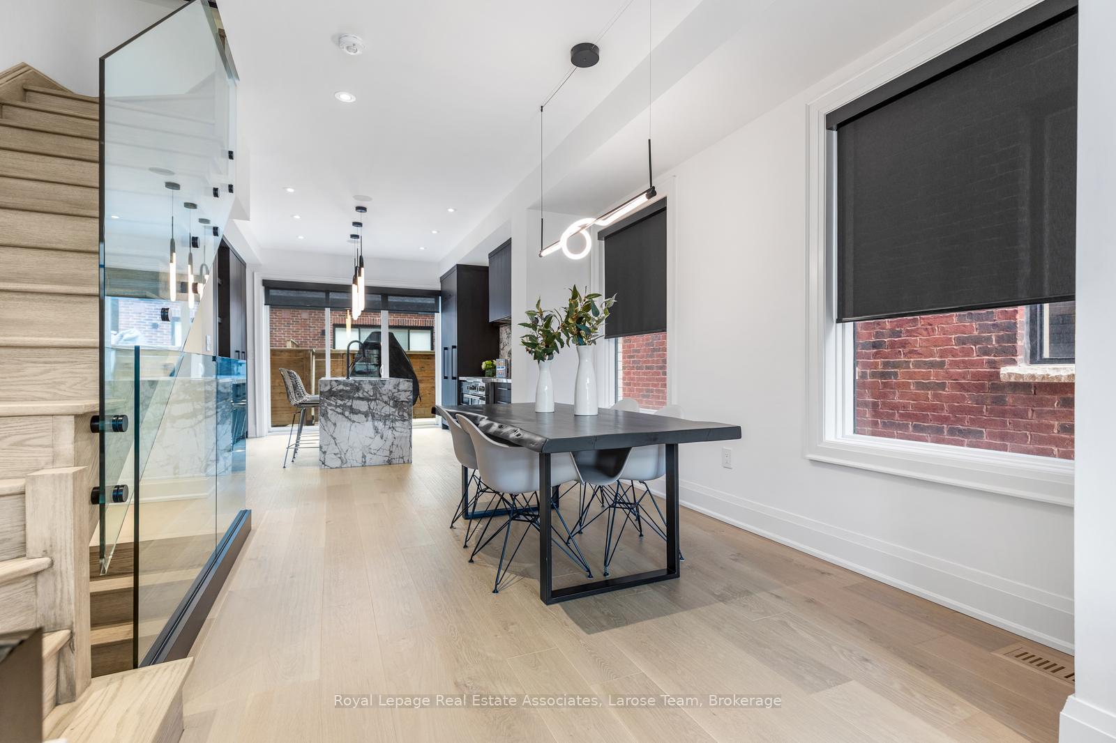 10 Lunar Crescent 24