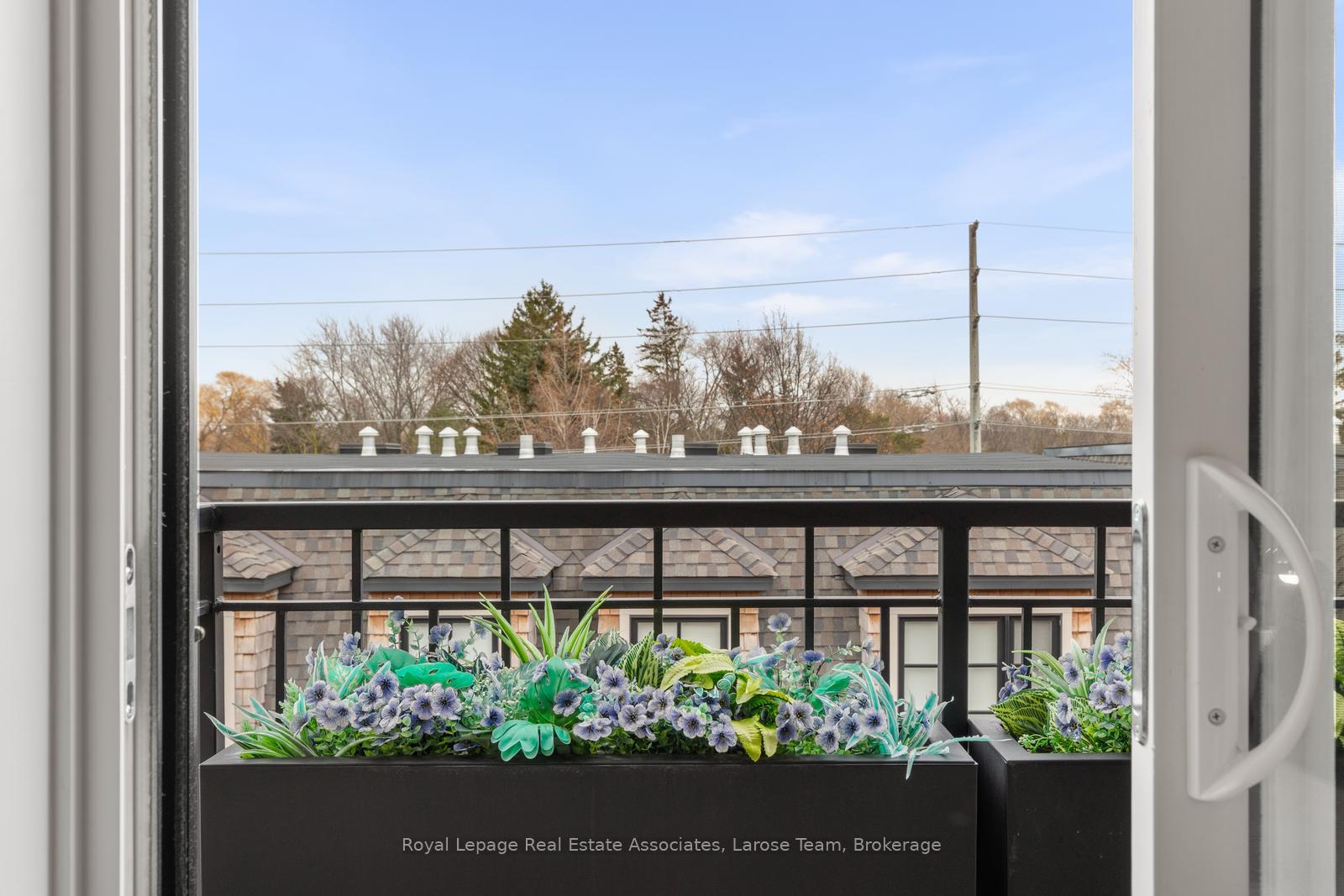 10 Lunar Crescent 24