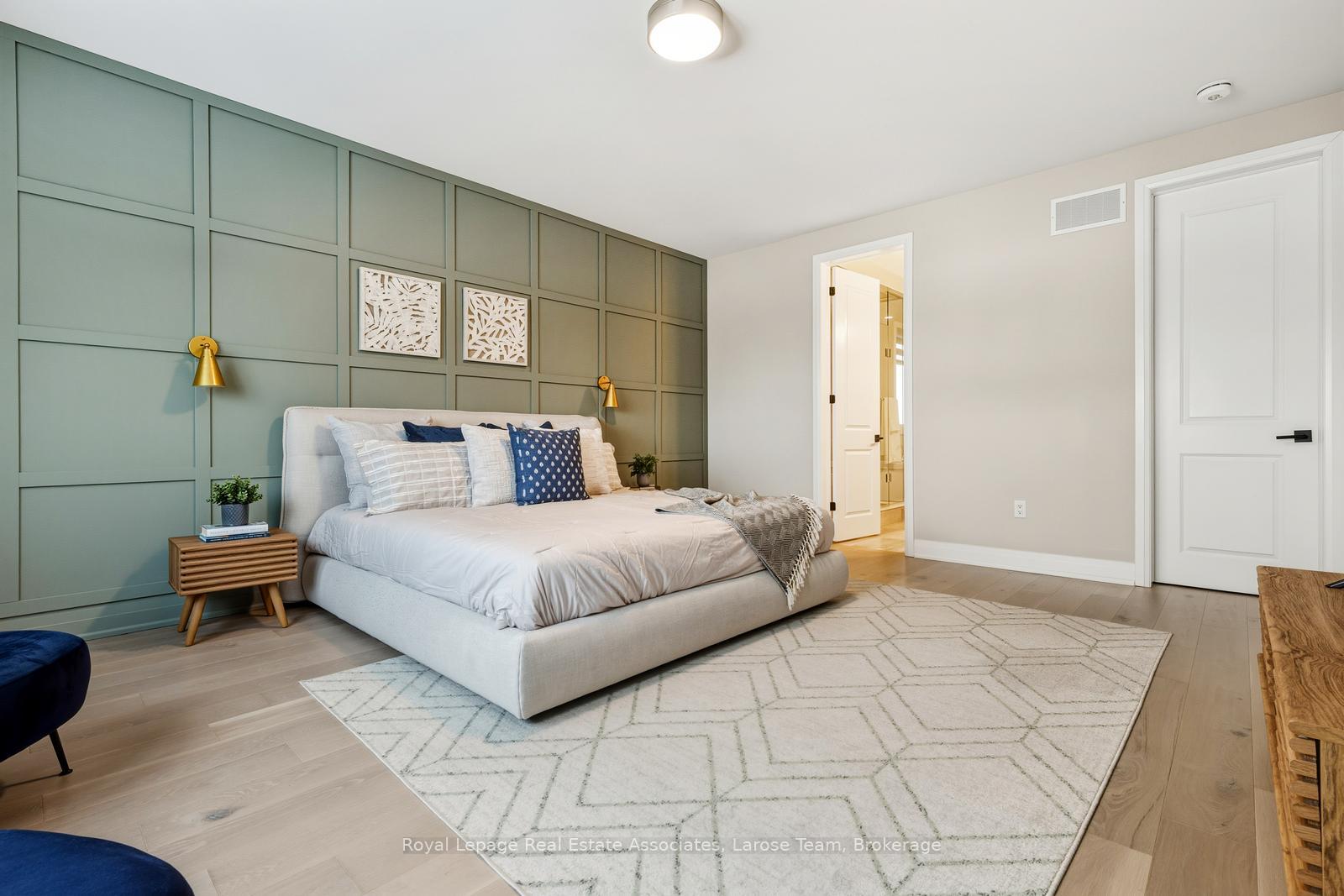 1464 Varelas Passage