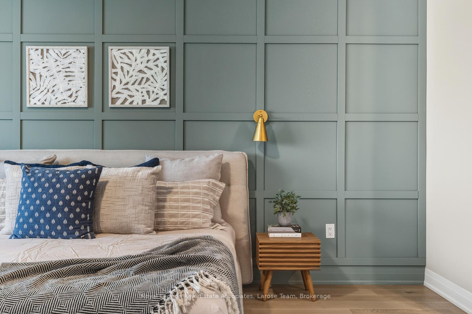 1464 Varelas Passage