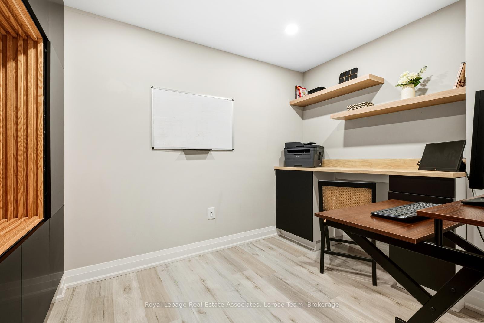 1464 Varelas Passage