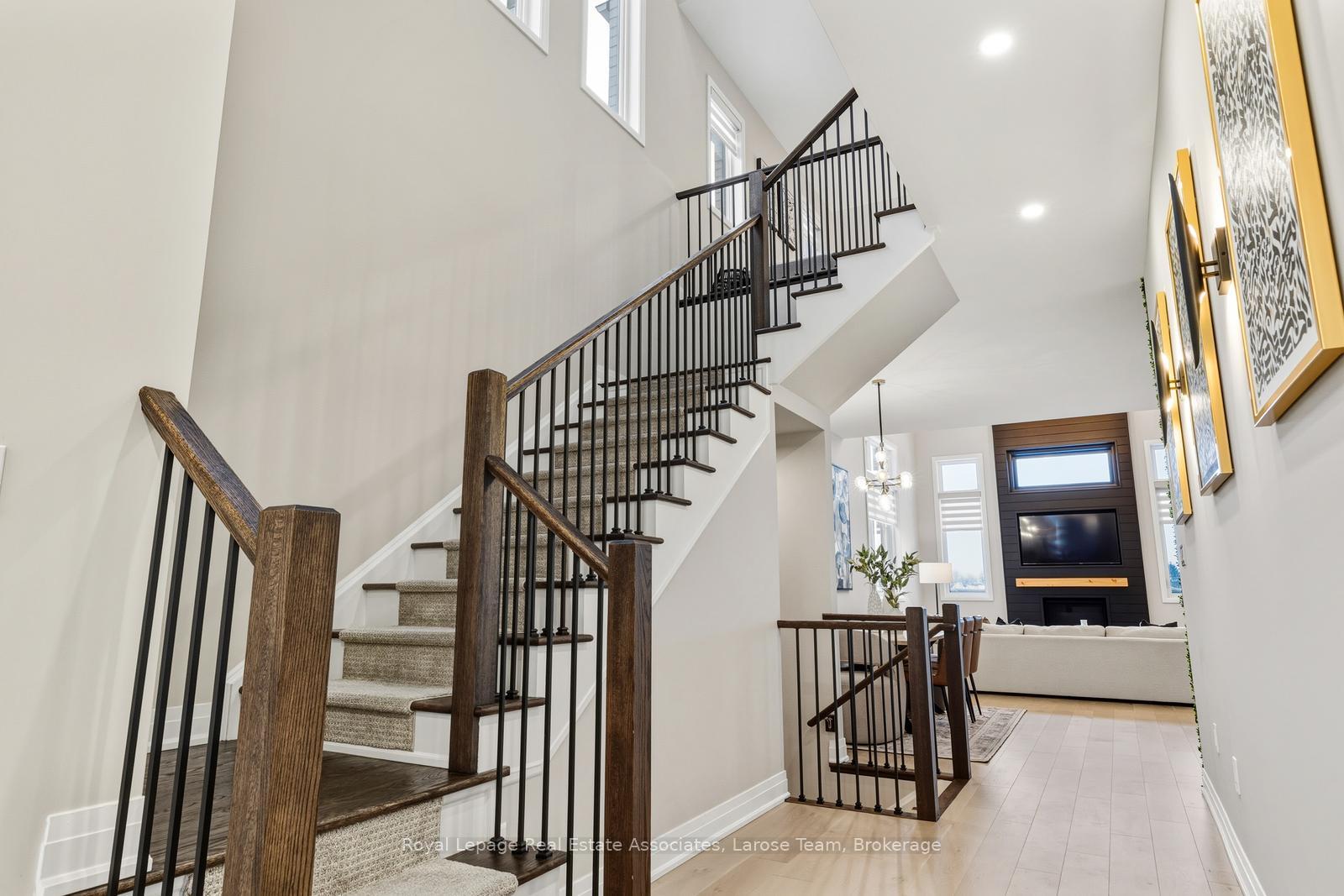 1464 Varelas Passage