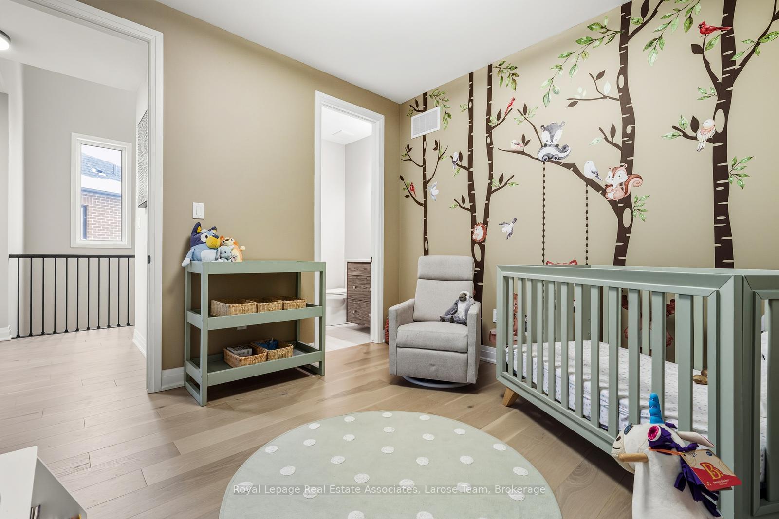 1464 Varelas Passage