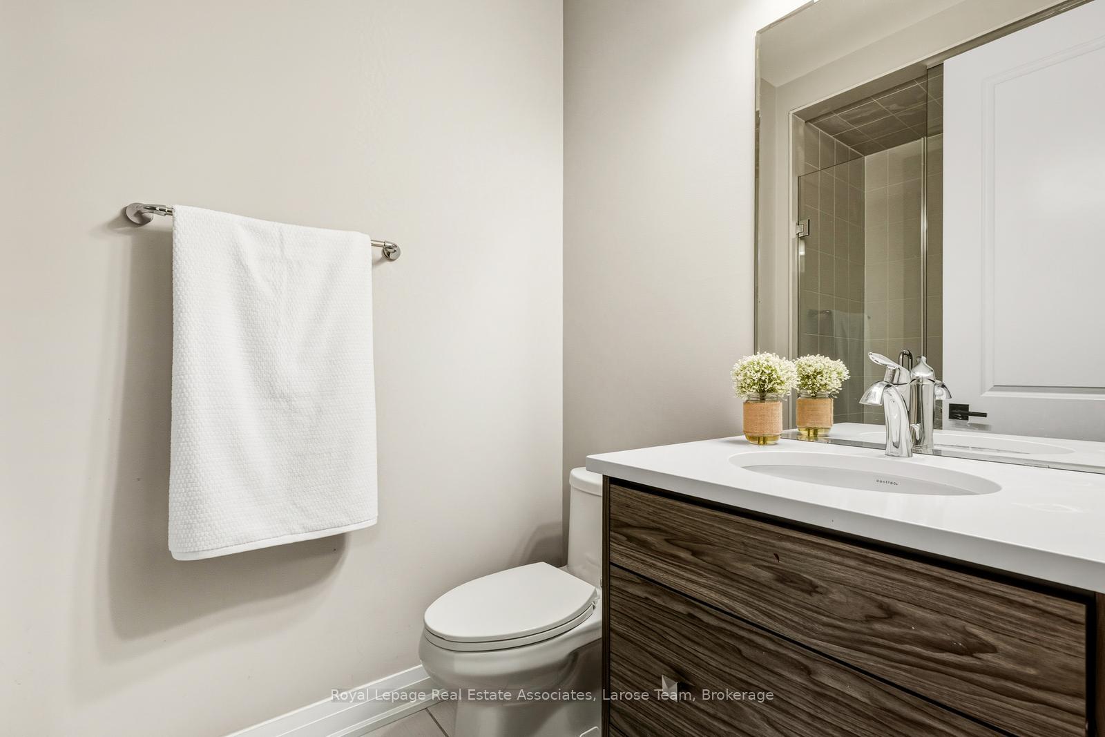 1464 Varelas Passage