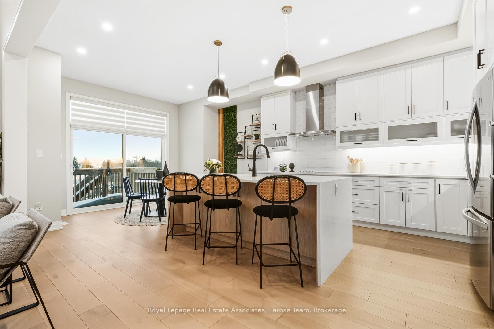 1464 Varelas Passage