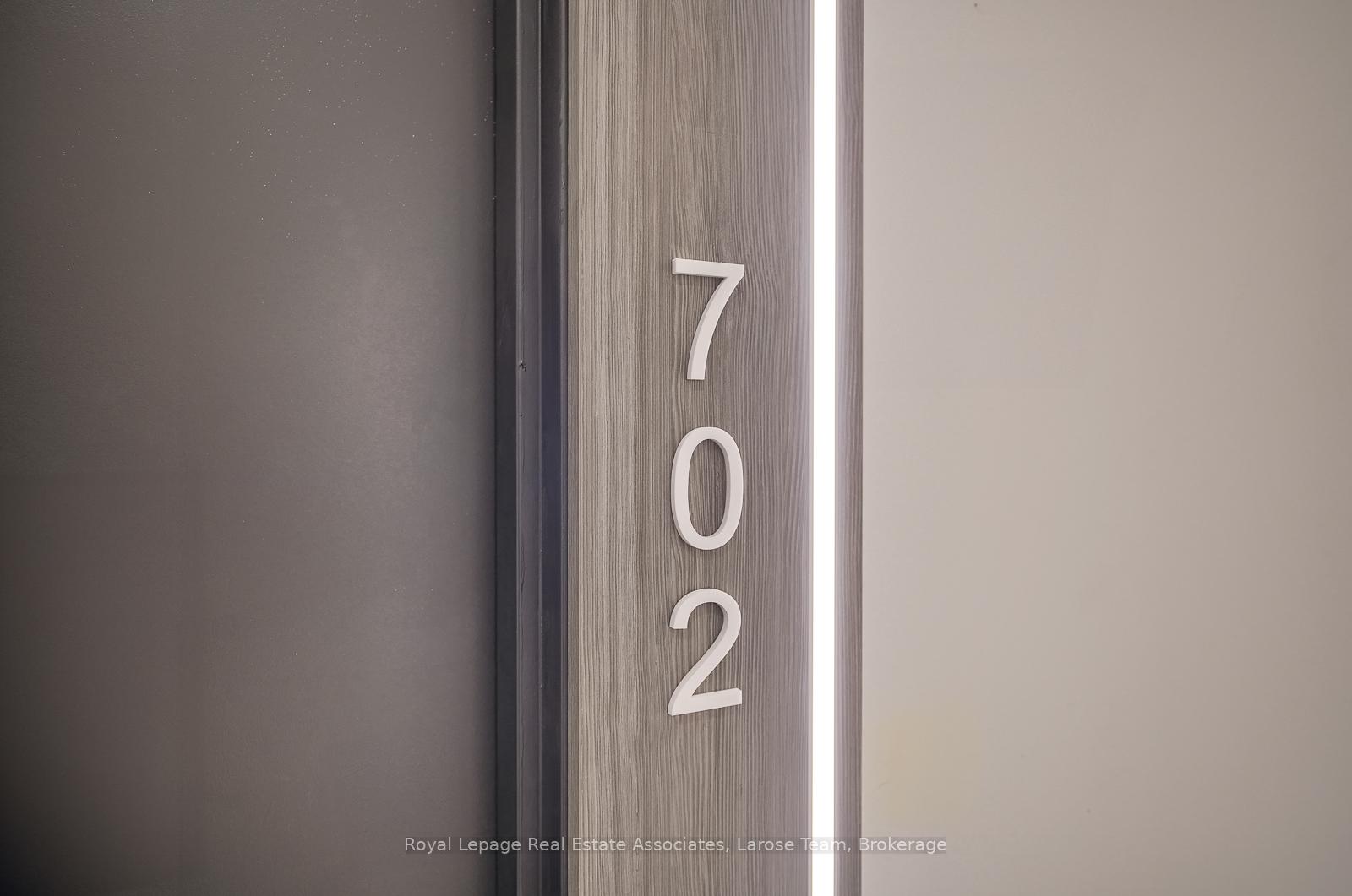 220 Missinnihe Way 702