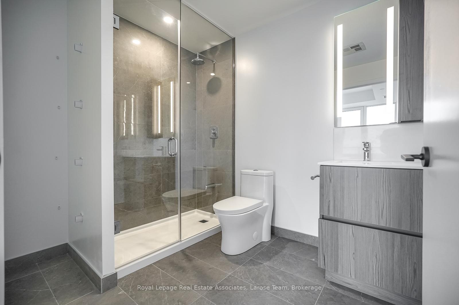 220 Missinnihe Way 702