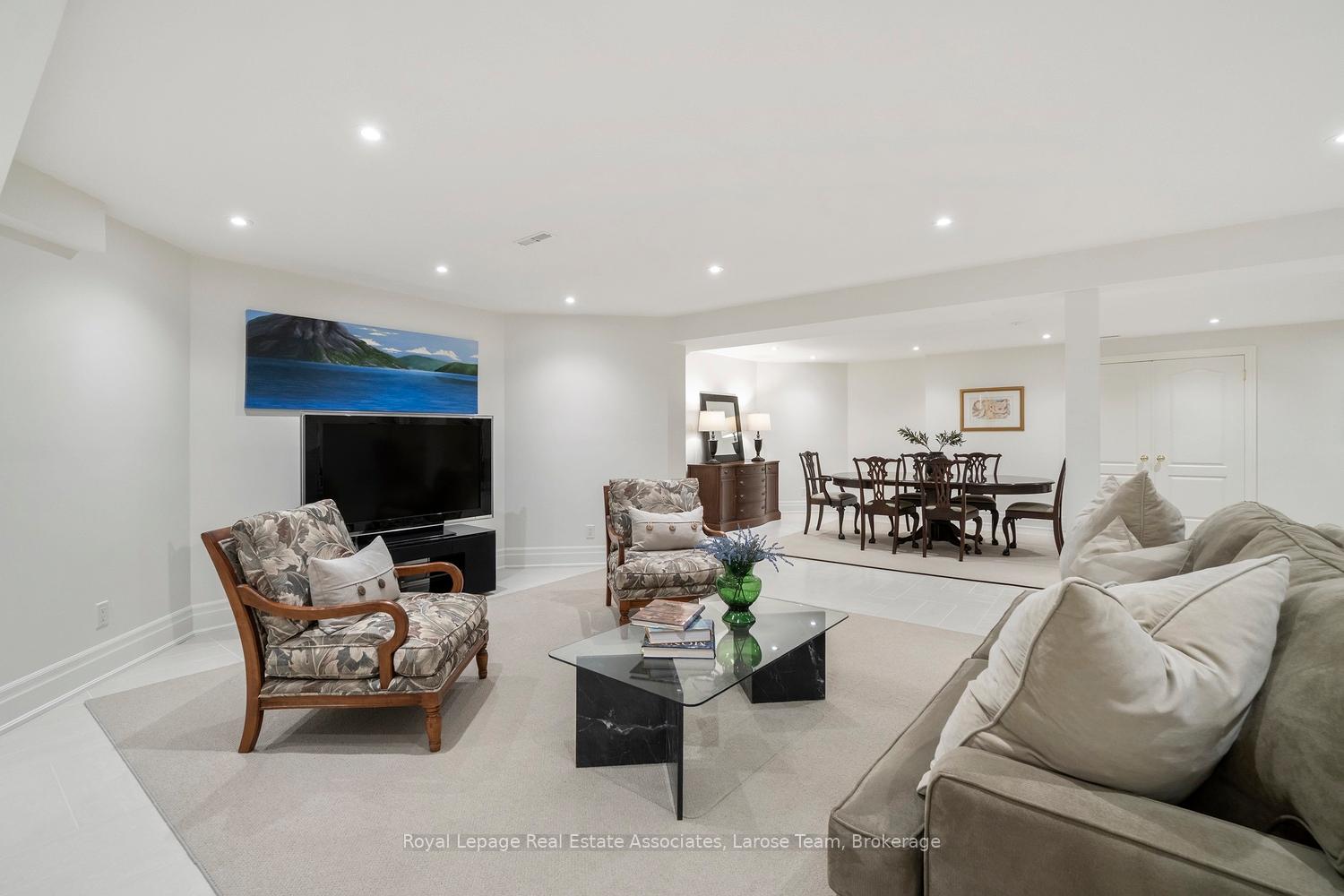 562 Gladwyne Court, Mississauga, ON L5H 4L4, Mississauga ON, L5H 4L4