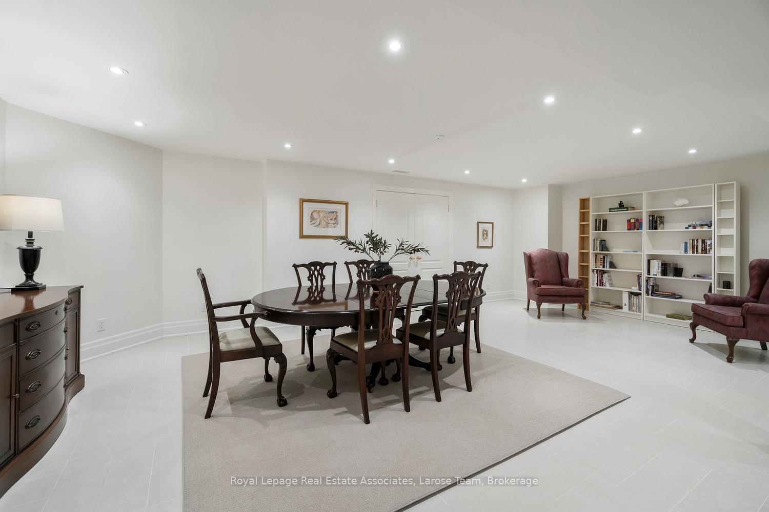 562 Gladwyne Court, Mississauga, ON L5H 4L4, Mississauga ON, L5H 4L4