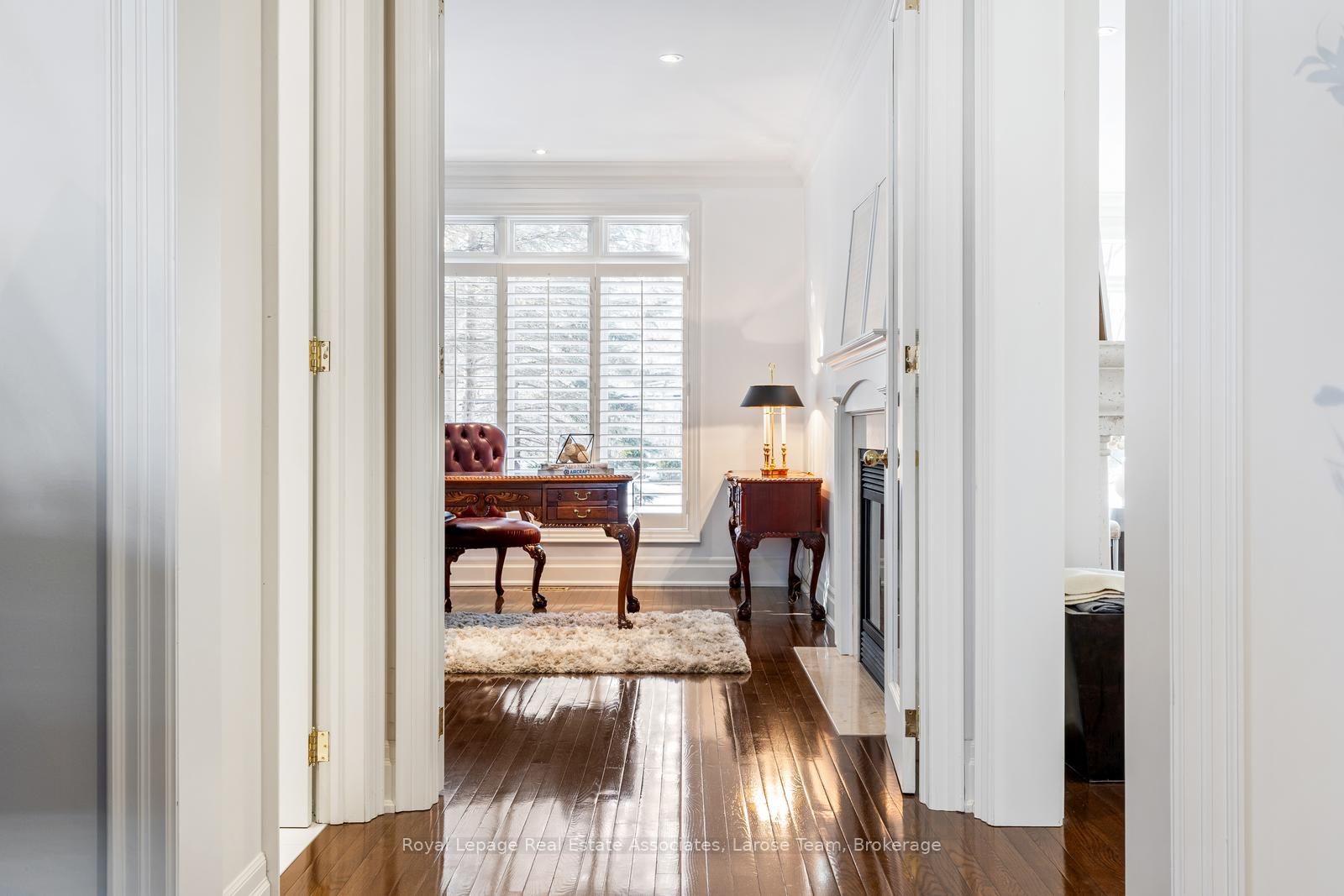 562 Gladwyne Court, Mississauga, ON L5H 4L4, Mississauga ON, L5H 4L4