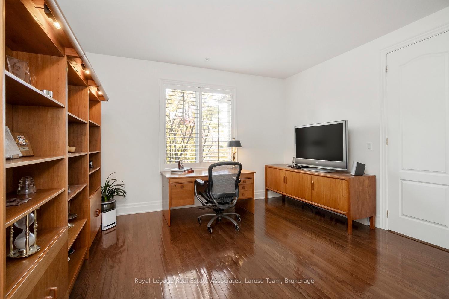 562 Gladwyne Court, Mississauga, ON L5H 4L4, Mississauga ON, L5H 4L4