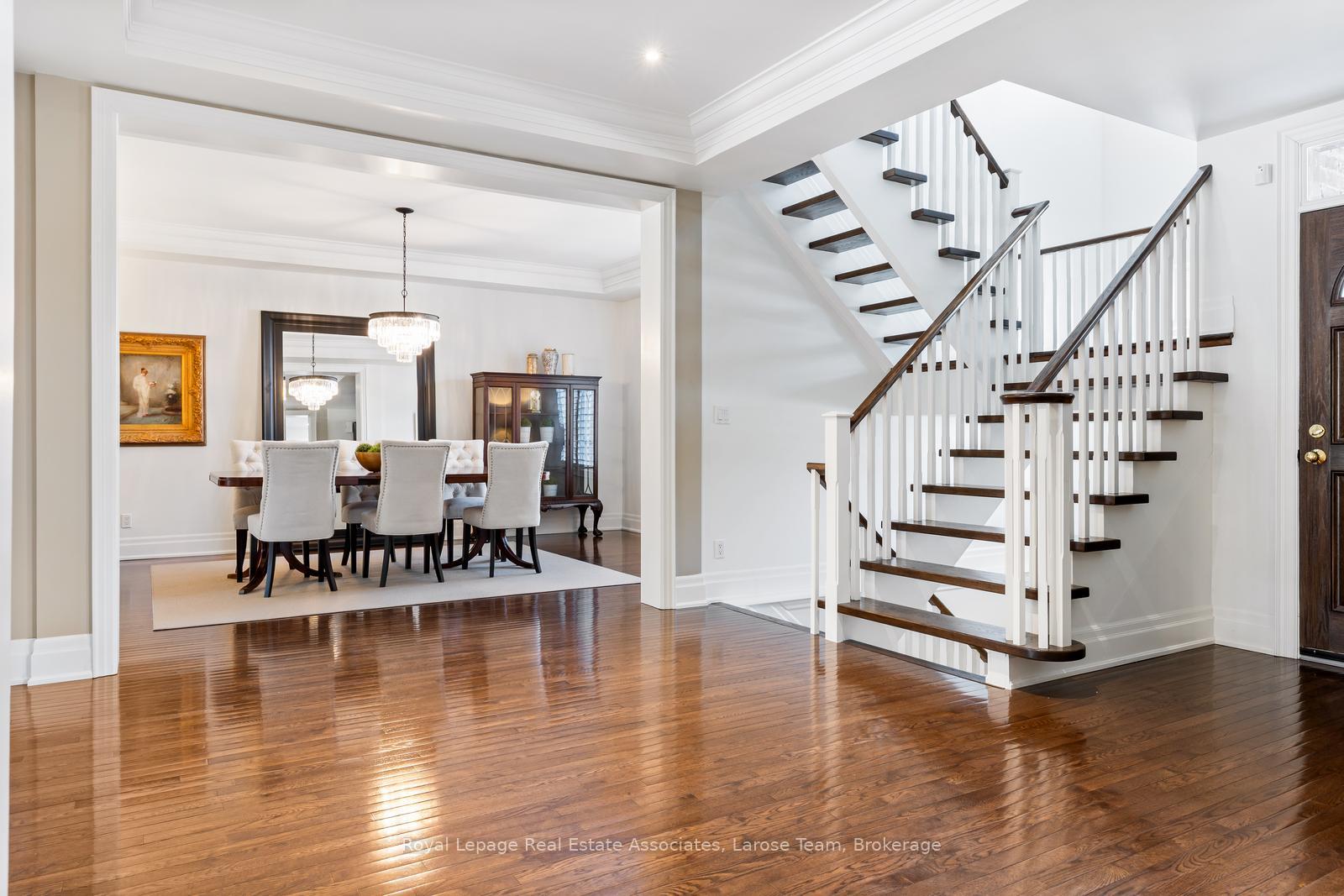 562 Gladwyne Court, Mississauga, ON L5H 4L4, Mississauga ON, L5H 4L4