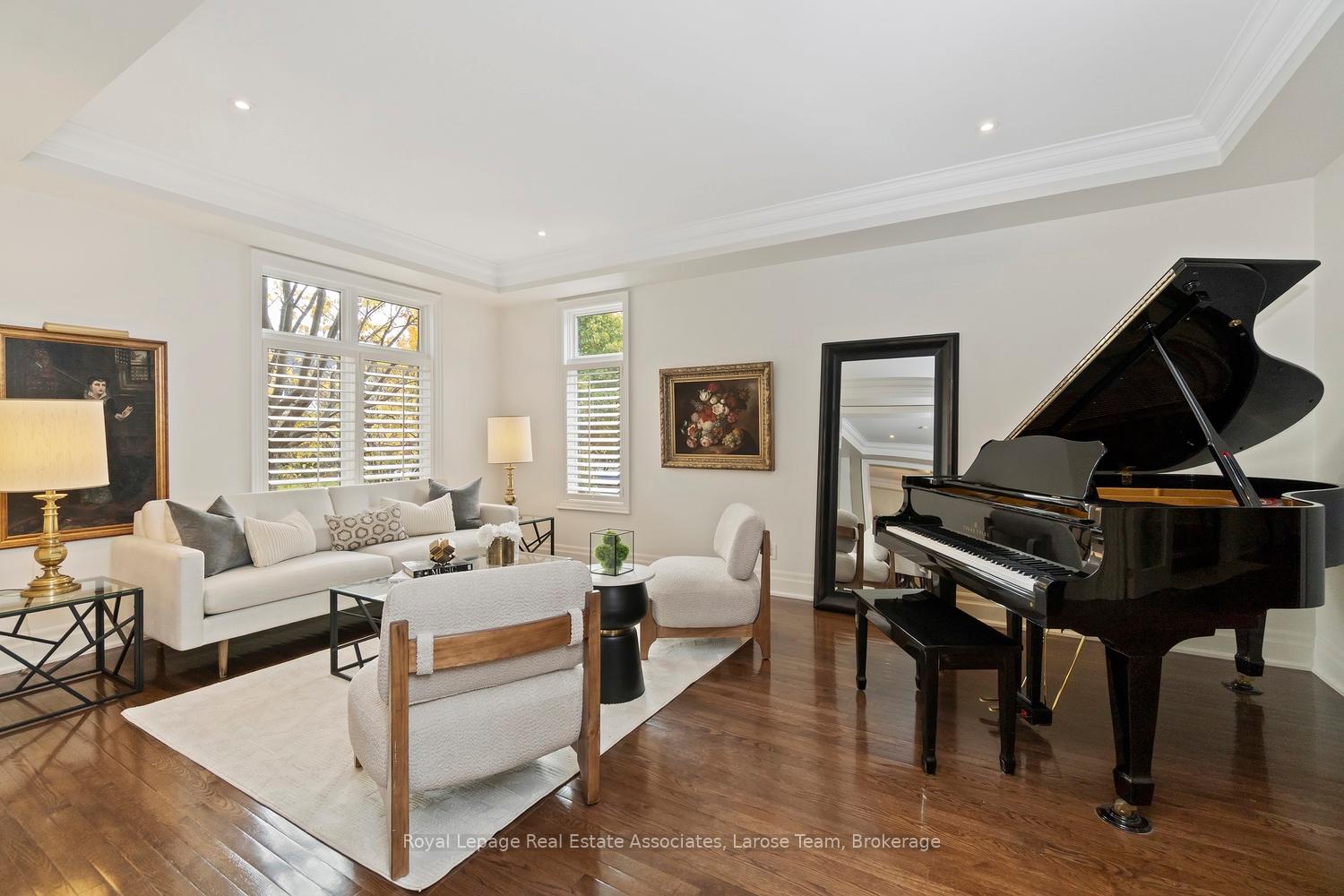 562 Gladwyne Court, Mississauga, ON L5H 4L4, Mississauga ON, L5H 4L4