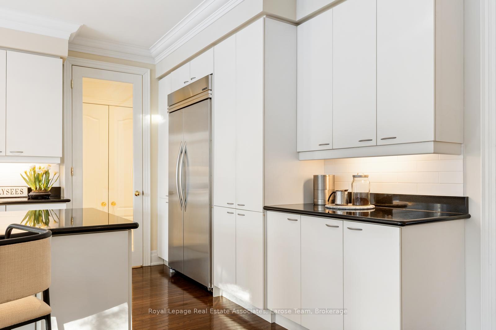 562 Gladwyne Court, Mississauga, ON L5H 4L4, Mississauga ON, L5H 4L4