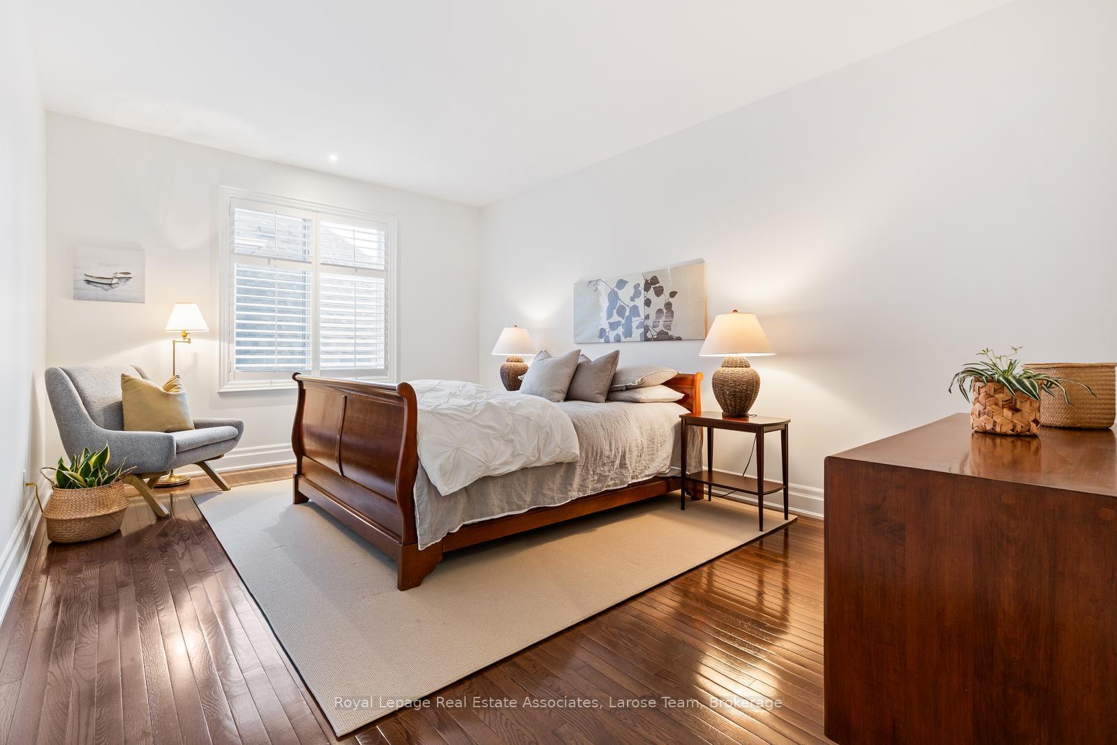 562 Gladwyne Court, Mississauga, ON L5H 4L4, Mississauga ON, L5H 4L4