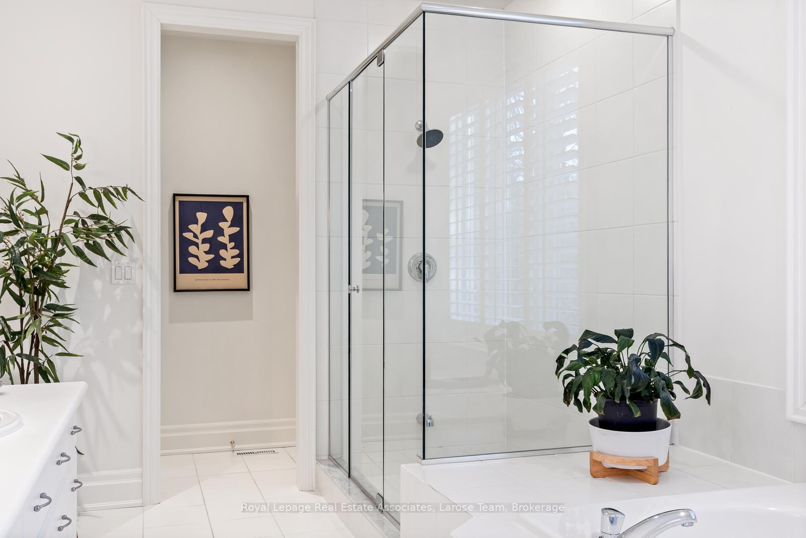 562 Gladwyne Court, Mississauga, ON L5H 4L4, Mississauga ON, L5H 4L4