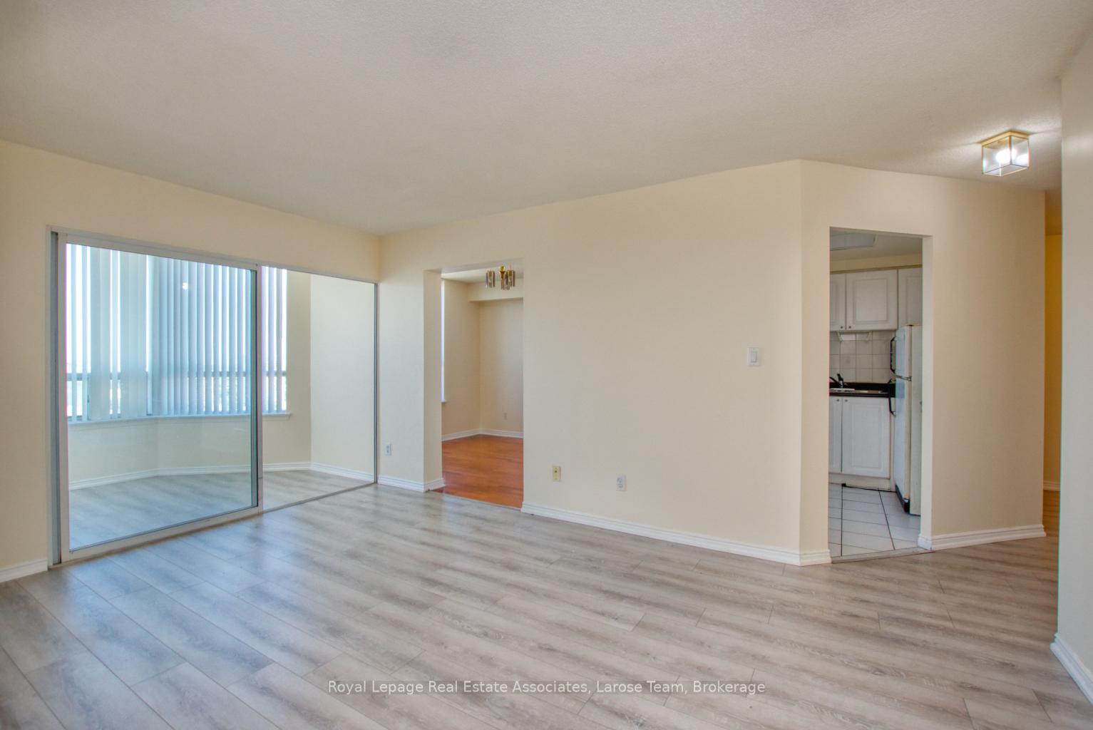 135 Hillcrest Avenue 2212