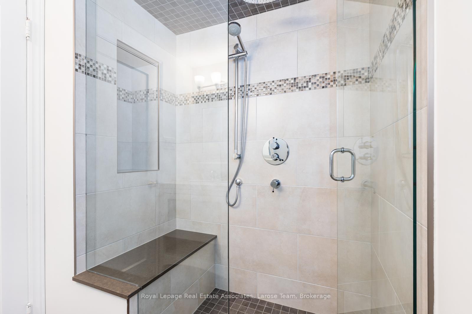 1166 Mineola Gardens