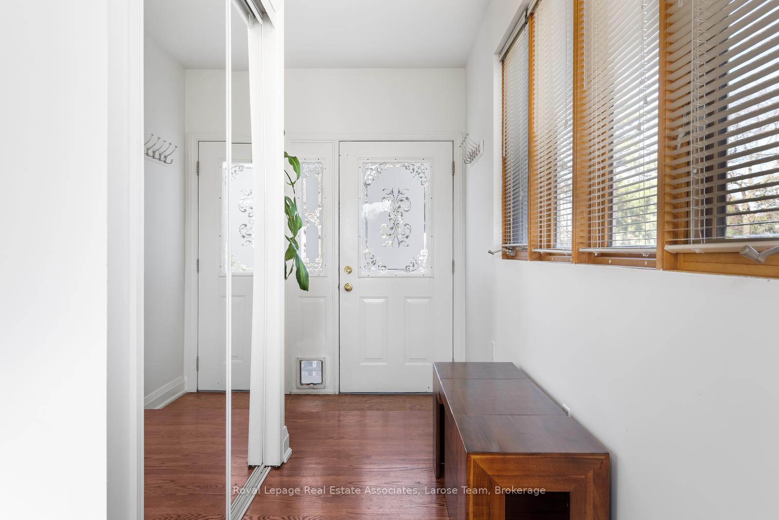 1166 Mineola Gardens