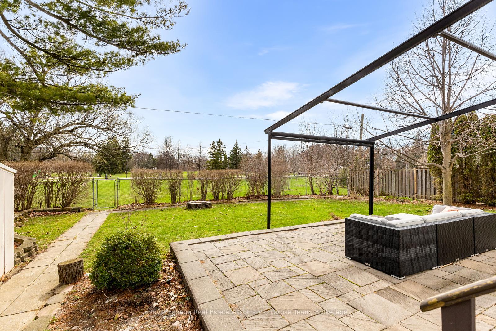 1166 Mineola Gardens