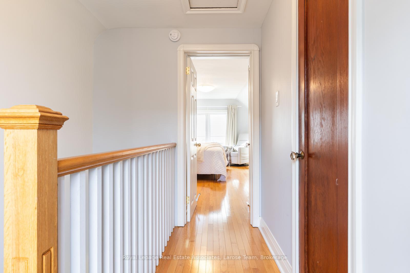 1166 Mineola Gardens