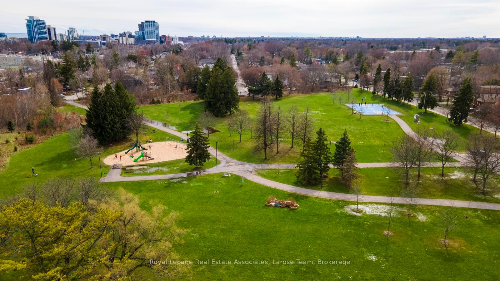 1166 Mineola Gardens