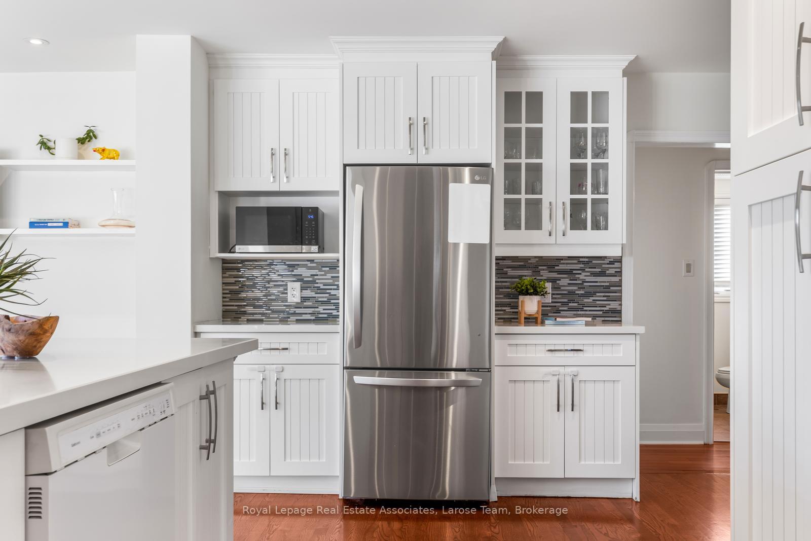 1166 Mineola Gardens