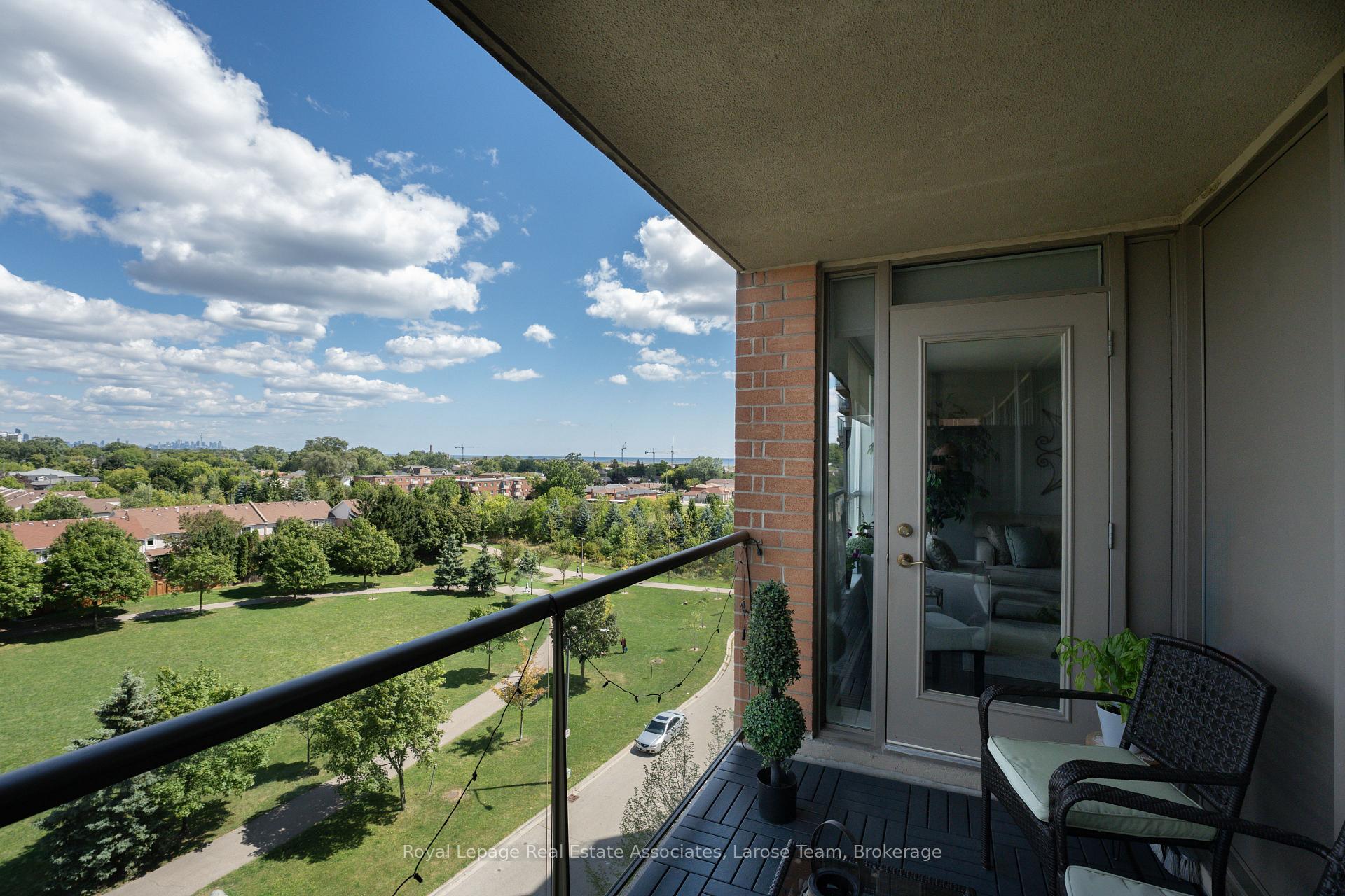 1140 Parkwest Place 709