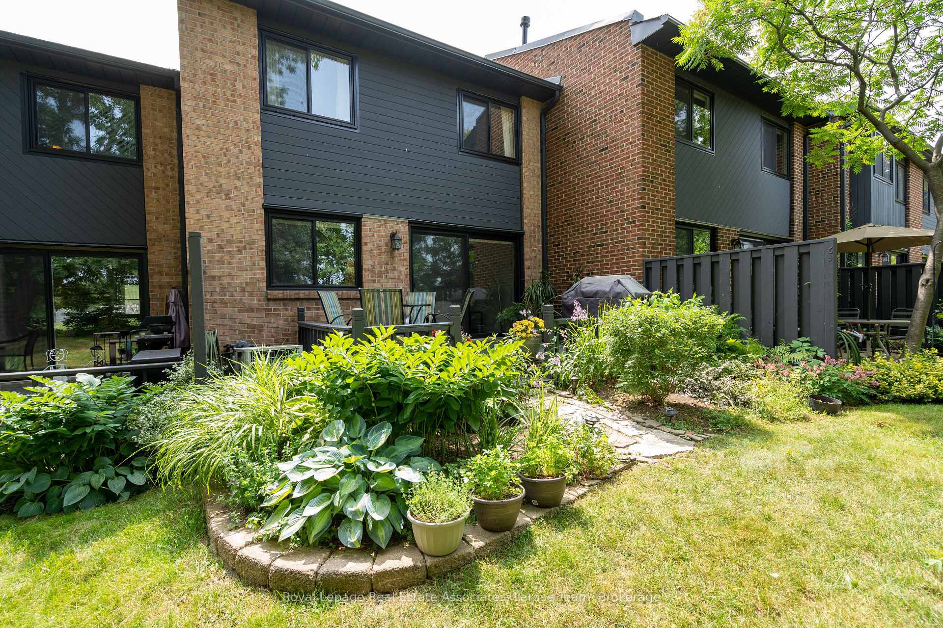 20 Mineola Road E 63
