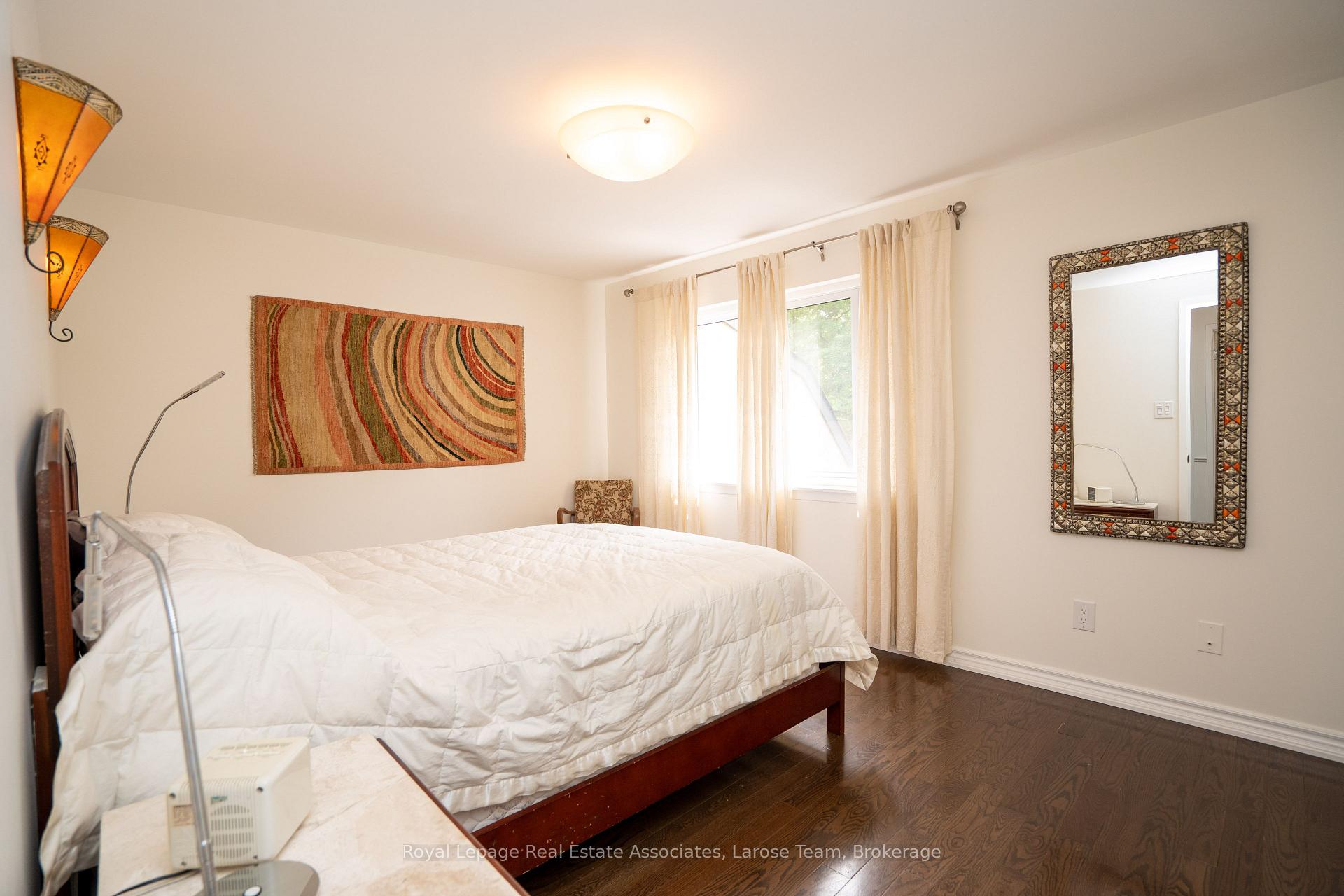 20 Mineola Road E 63