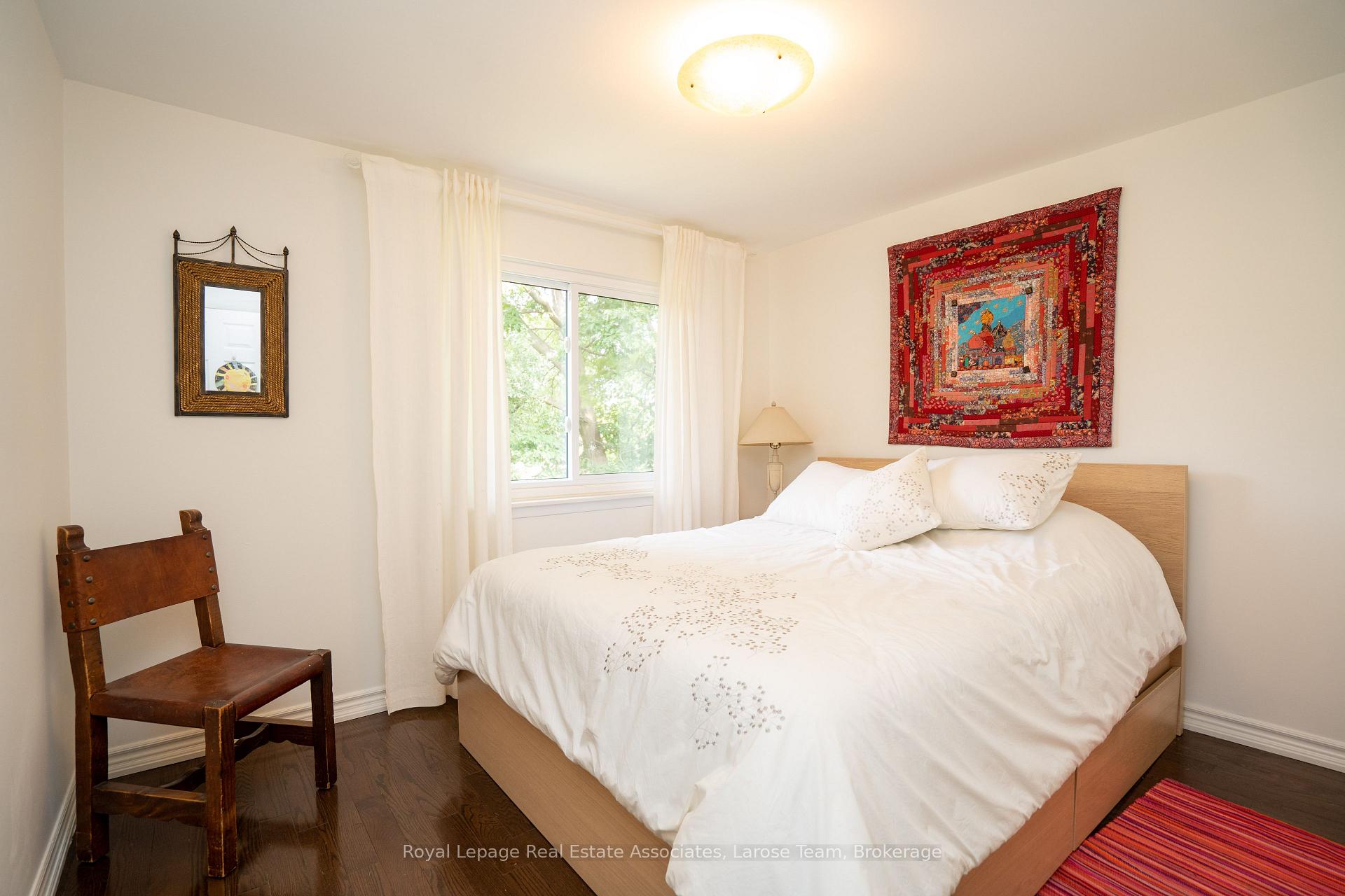 20 Mineola Road E 63