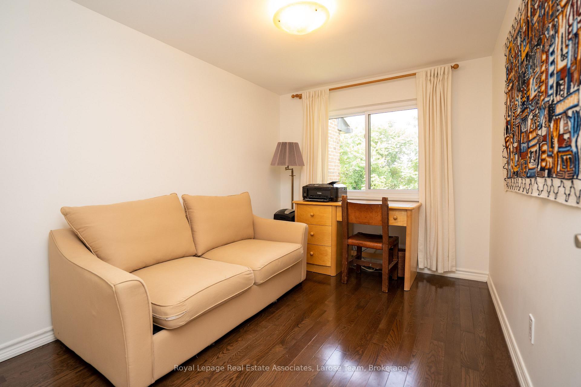 20 Mineola Road E 63