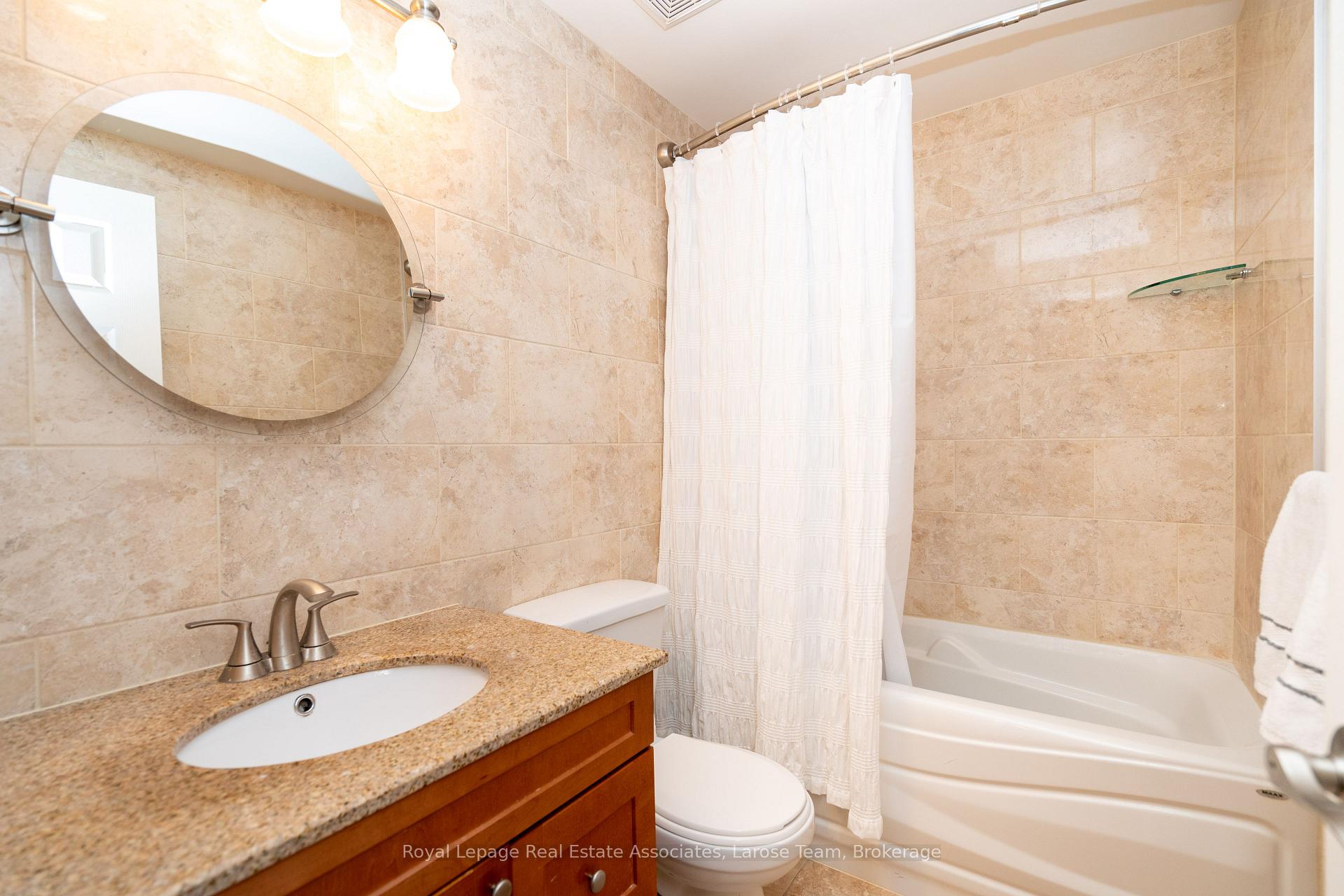 20 Mineola Road E 63